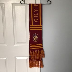 Harry Potter Gryffindor scarf