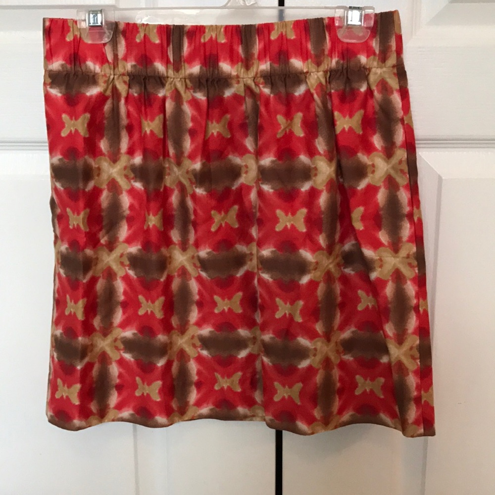 Skirt with beautiful colors and pockets!