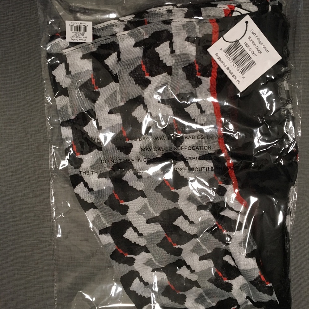 Vera Bradley Soft Fringe Scarf: Scottie Dogs