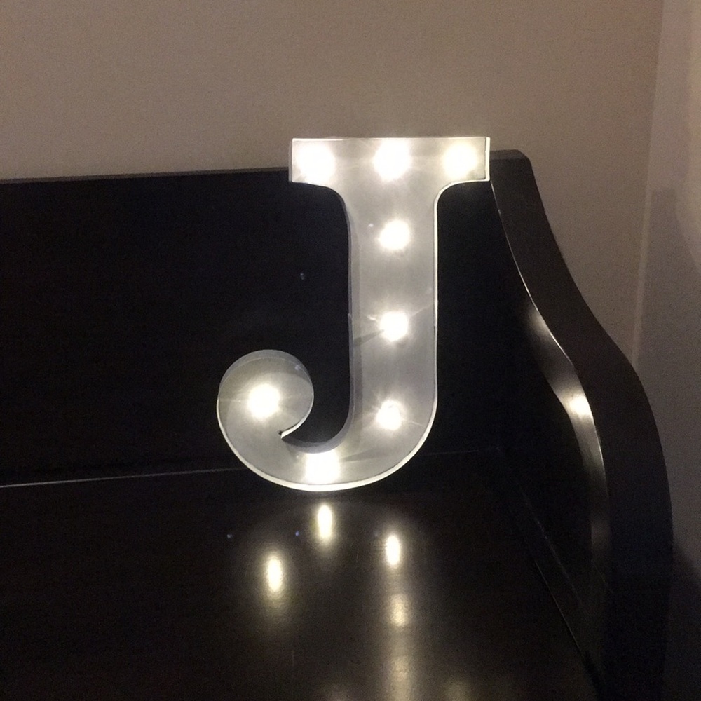 Metal light up letter
