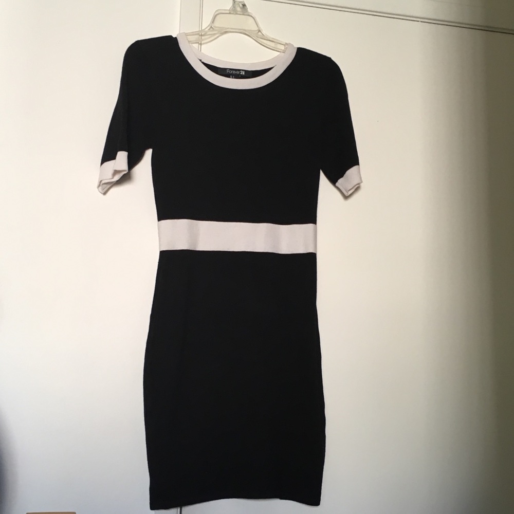 B2G1 ✅ LBD black knit dress - S
