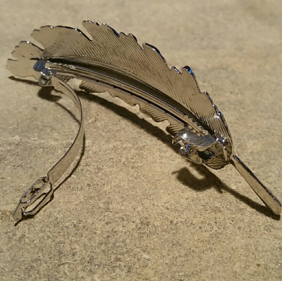 pair Bright Silver Feather Large Hair Clips - Picture 6 of 7