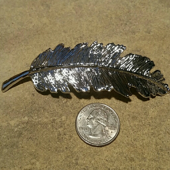 pair Bright Silver Feather Large Hair Clips - Picture 7 of 7