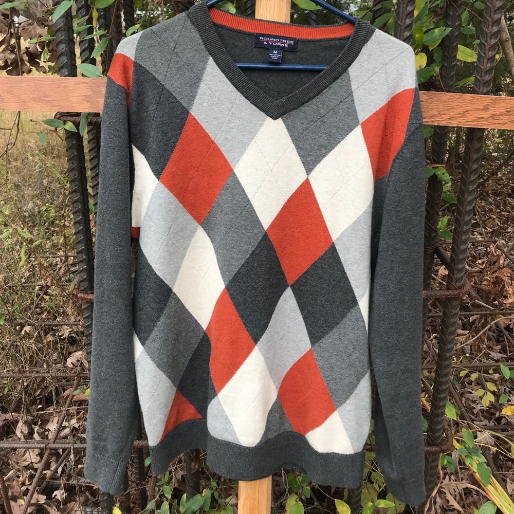 Roundtree and Yorke 100 percent cotton sweater.