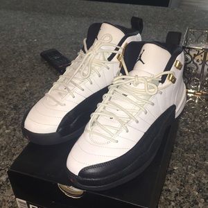Air Jordan 12 retro youth size