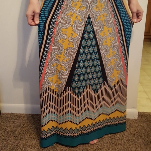 Mangy London Dress - Picture 2 of 5