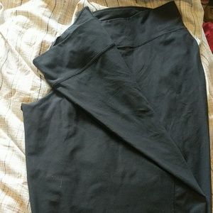 Nike Loose Fit Dri-Fit Capris