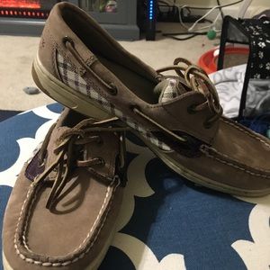 Women Sperry Shoes