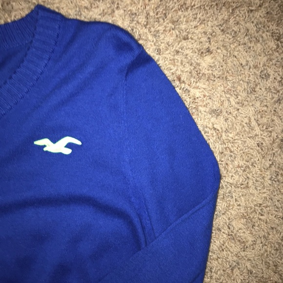 blue sweater - Picture 5 of 5