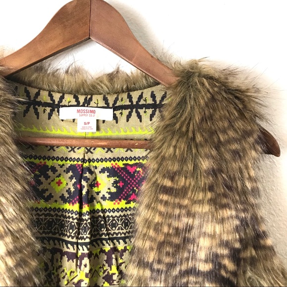 Mossimo Faux Fur Vest - Picture 2 of 5