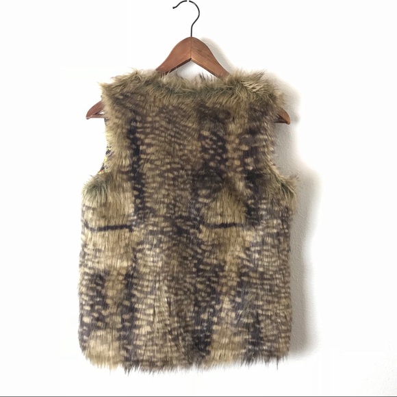 Mossimo Faux Fur Vest - Picture 4 of 5