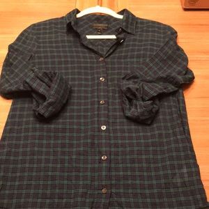 Classic blackswatch plaid button up!