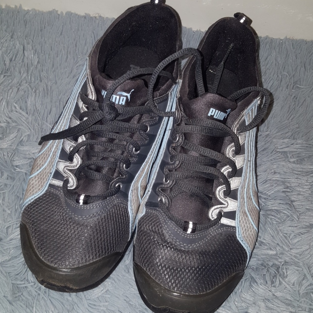 Puma Sneakers