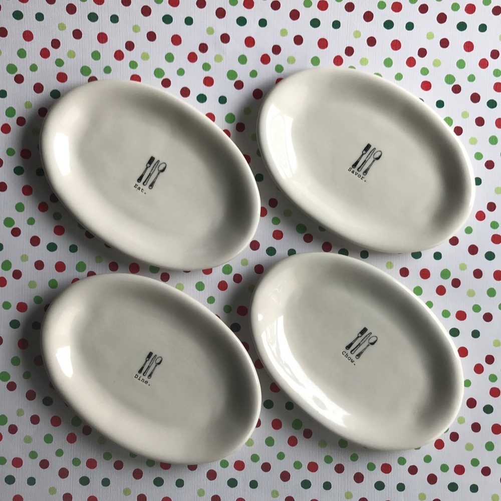 ❌SOLD ❌Rae Dunn By Magenta Icon Oval Plates -Set