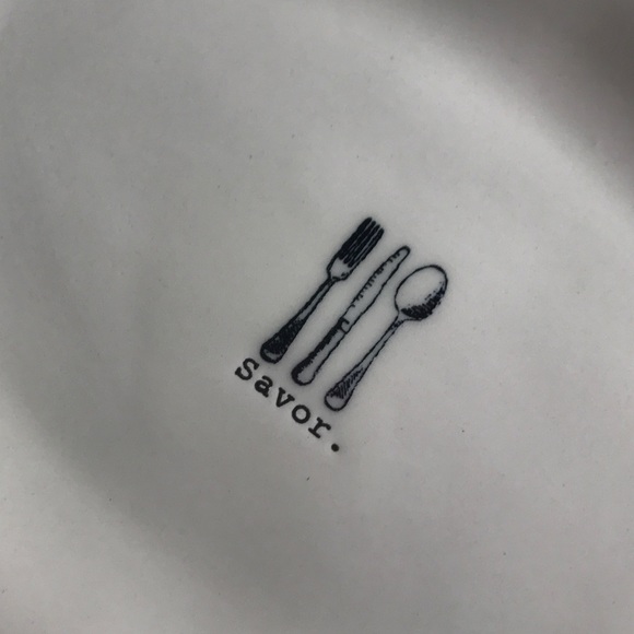 ❌SOLD ❌Rae Dunn By Magenta Icon Oval Plates -Set - Picture 5 of 7