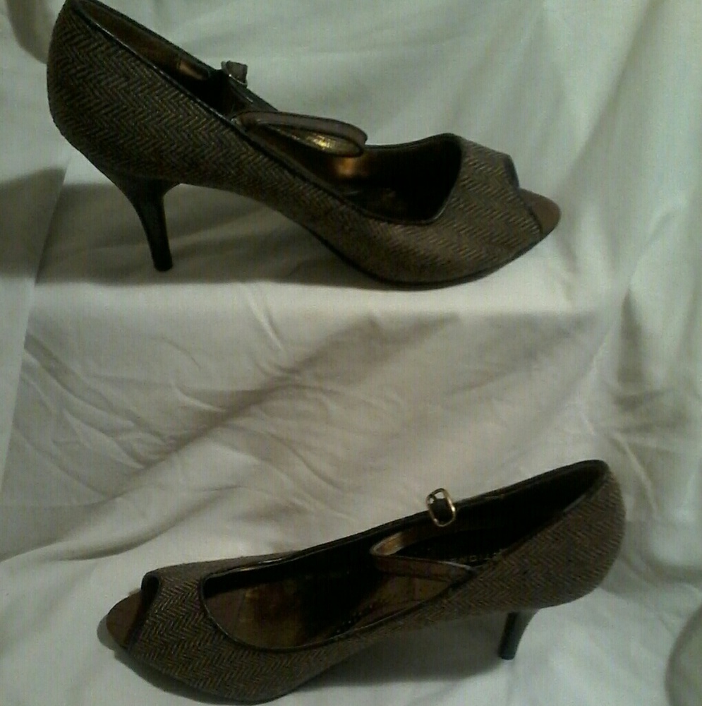 PREDICTIONS Peep Toe Shoes Herringbone Pattern 11W