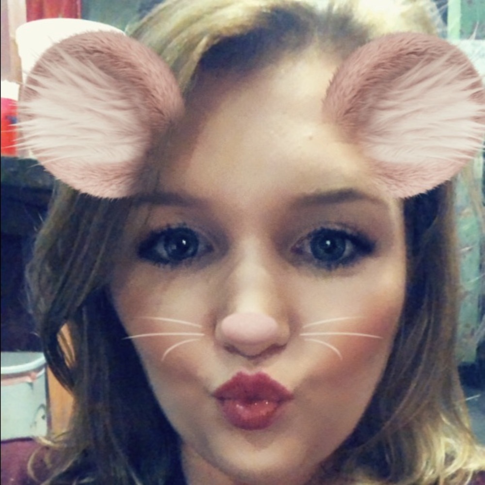 Meet your Posher, Maddie