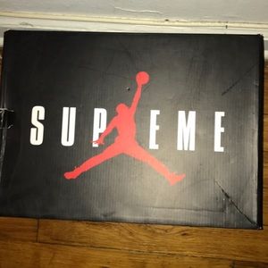 Rare air Jordan 5 "SUPREME"