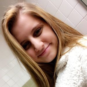 Meet your Posher, Abby