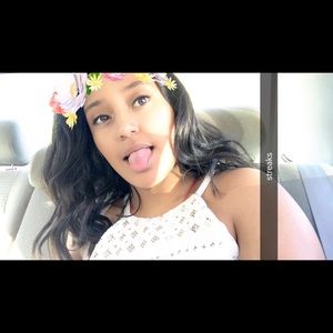 Meet your Posher, Sharon