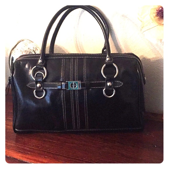 Giani Bernini Handbags - ✨Giani Bernini glazed leather dome satchel✨