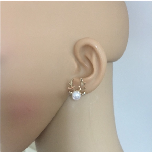 Reindeer stud earrings - Picture 3 of 3