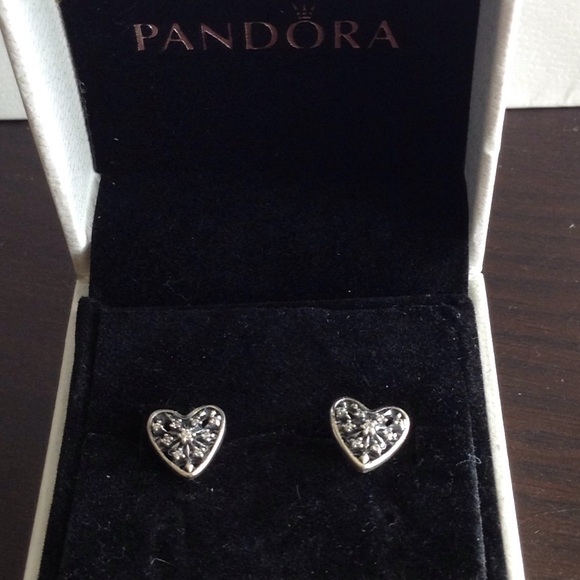 Pandora | Jewelry | Pandora Heart Of Winter Snowflake Earrings New ...