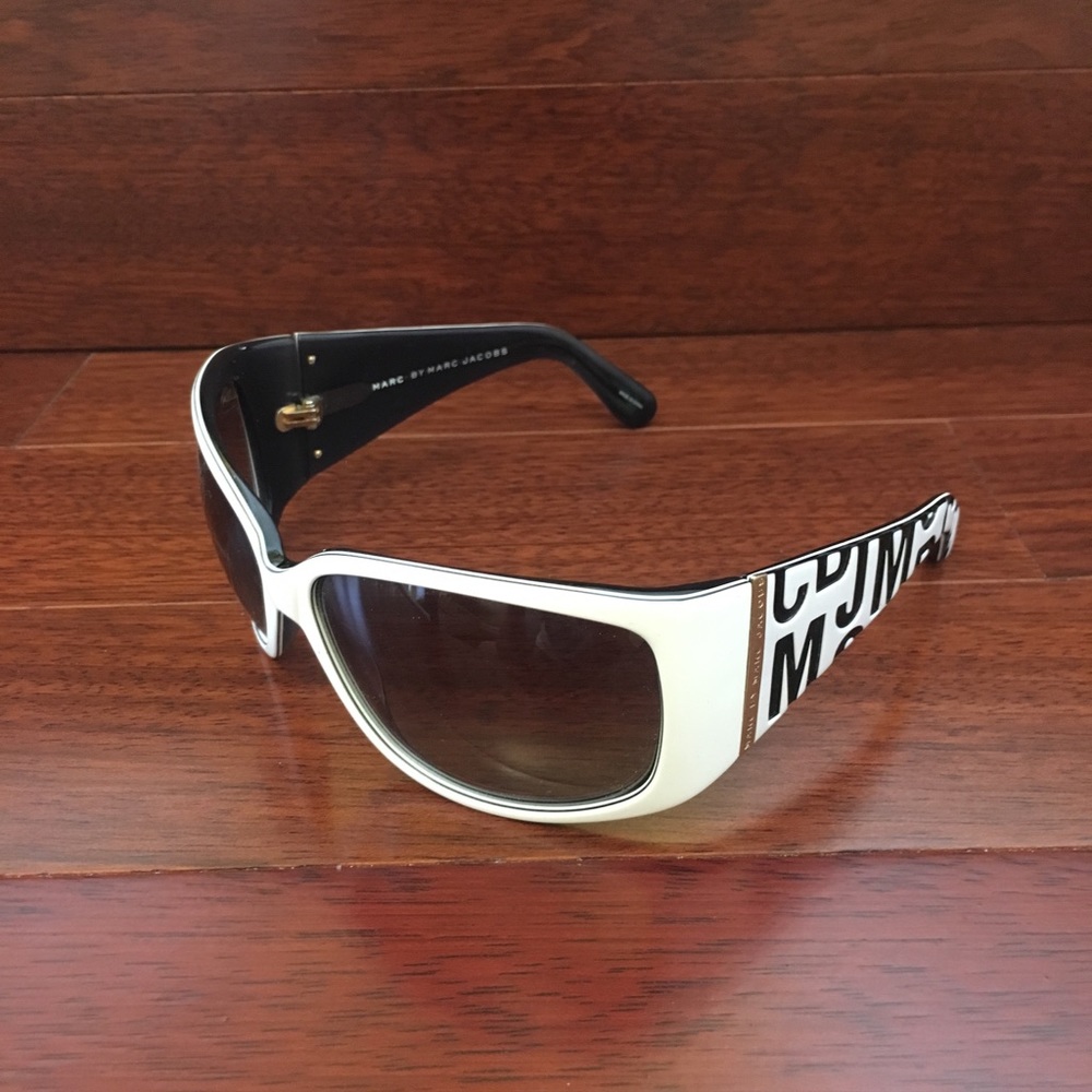 NWOT Marc by Marc Jacobs Sunglasses