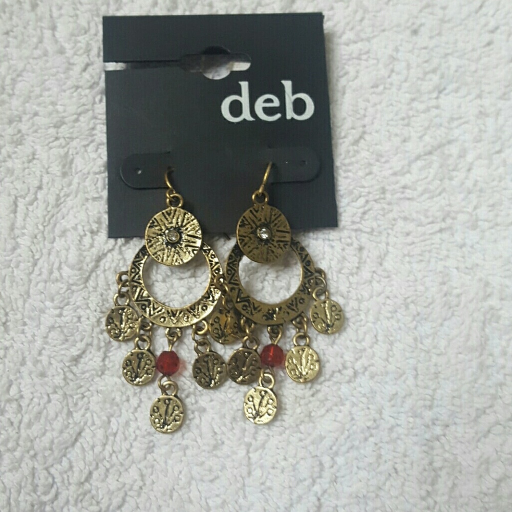 Red round earrings