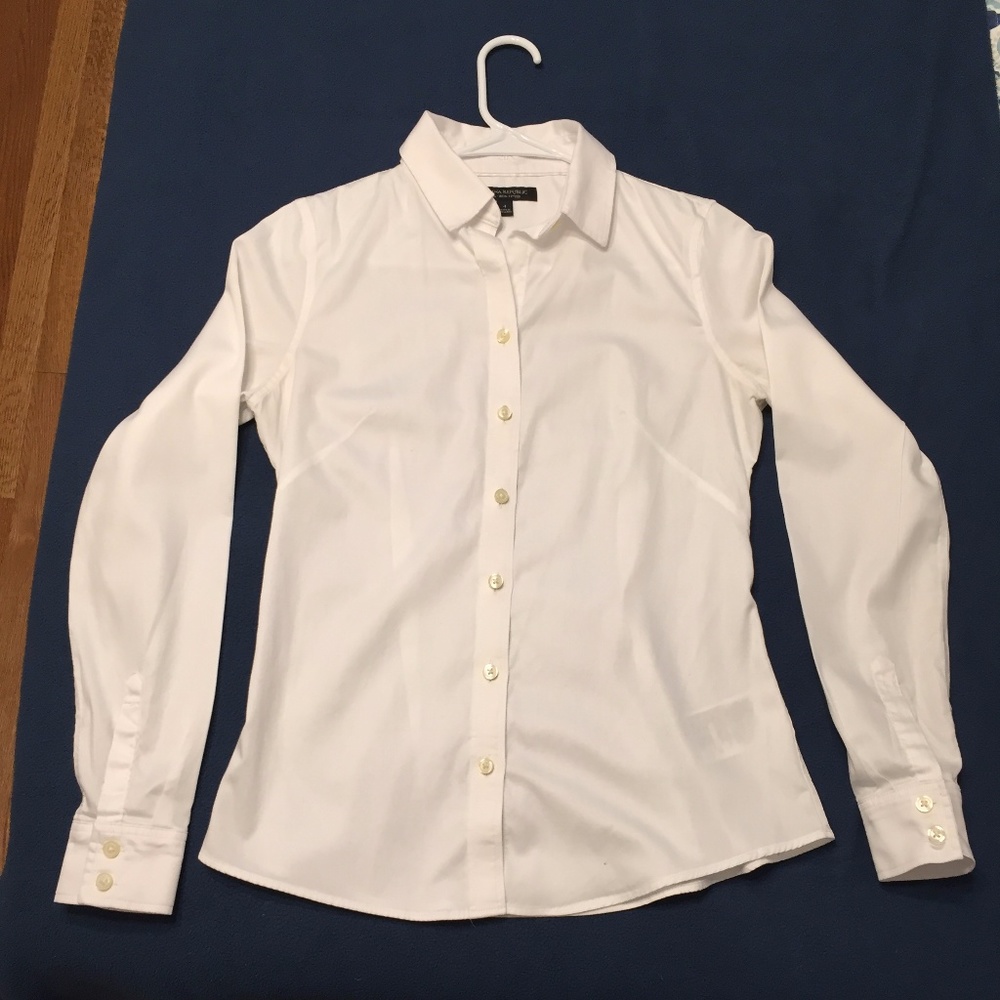 Banana Republic Non-Iron Fitted Button Down Shirt