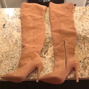 Beautiful brand new OTK camel suede boots!