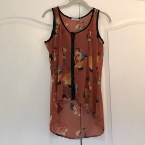 High low sleeveless blouse