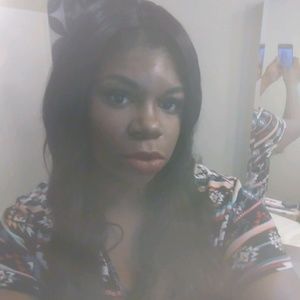 Meet your Posher, Ceola