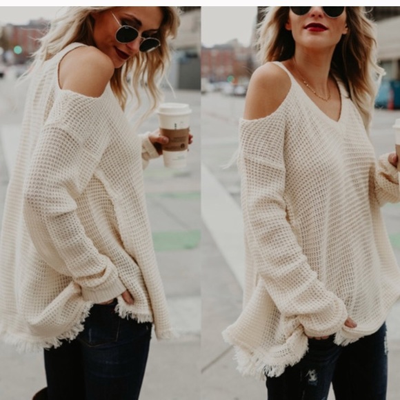 Cold Shoulder Sweater w Fringe - Picture 2 of 8