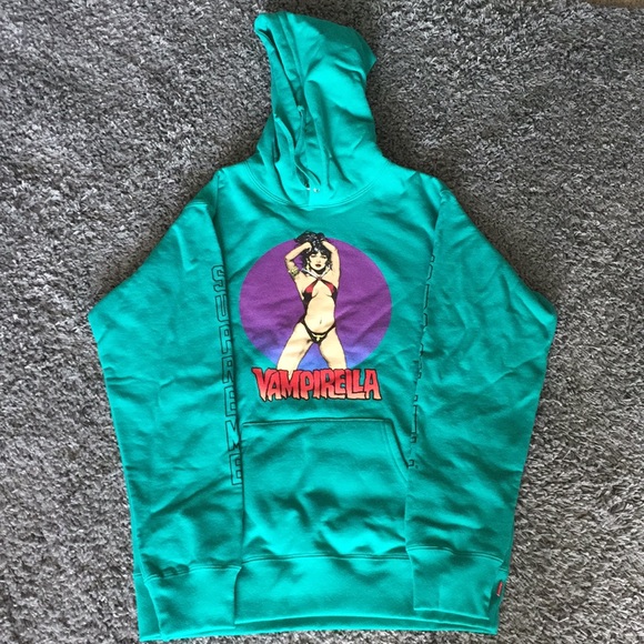 M*様 supreme Vampirella Hooded Sweatshirt Supreme Vampirella Hooded Sweatshirt (SS17) - $158