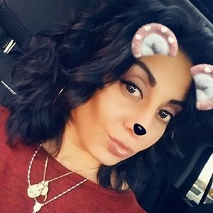 Meet your Posher, Loredana