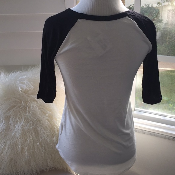 "Oh Deer" Holiday Tee! - Picture 4 of 4