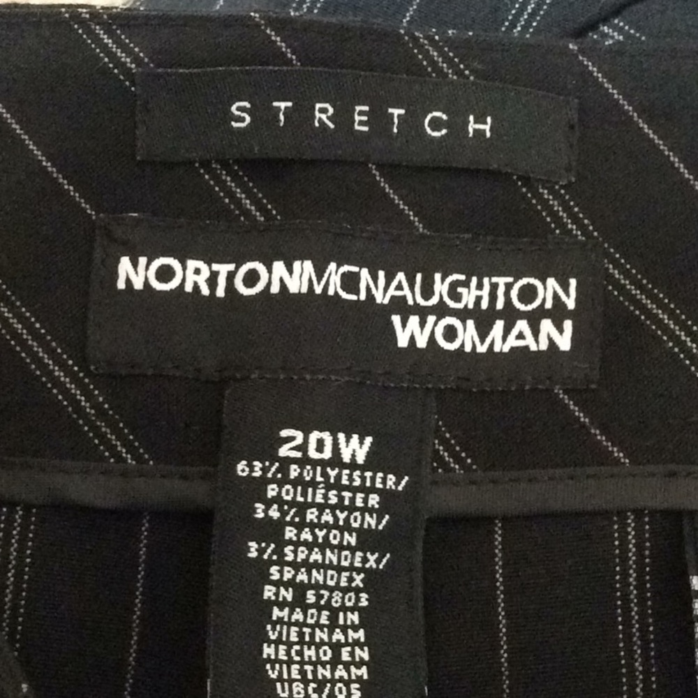 ⛱Ladies stretch black pin-stripe dress pants - Picture 4 of 6