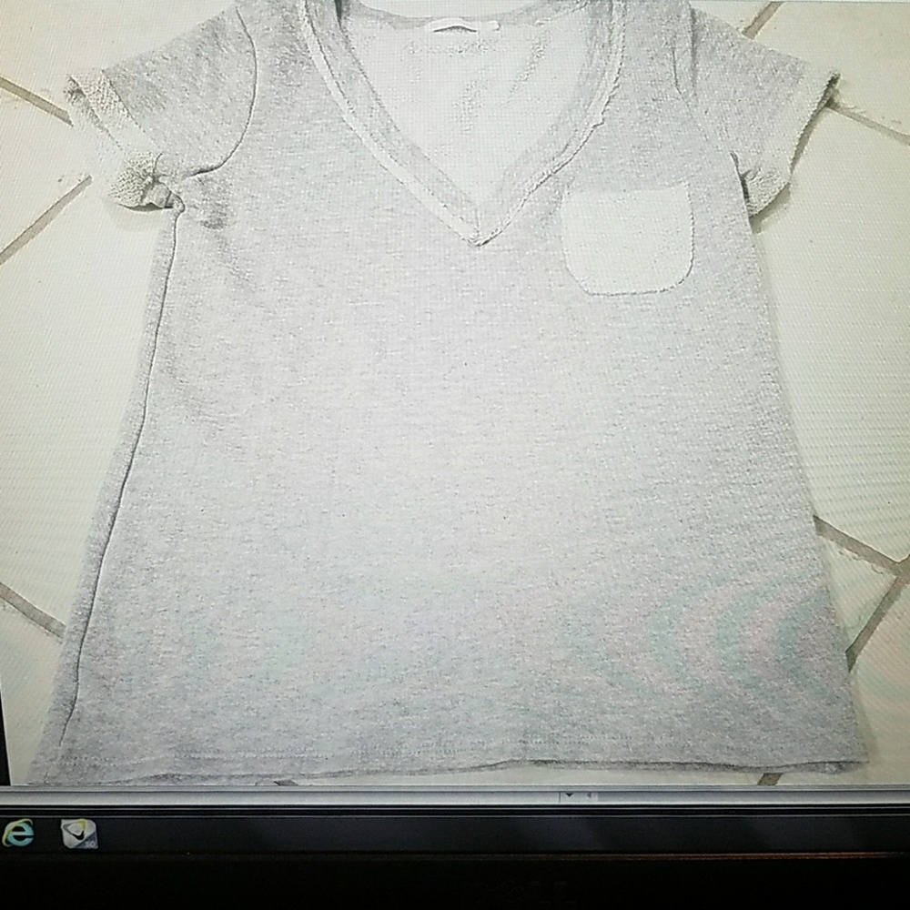 Laquette  gray shimmering cuff short sleeves top