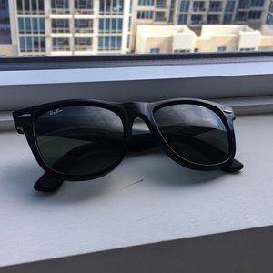 Ray ban oversized black/black Wayfarer authentic.