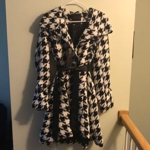 YOKI New York black and white pea coat