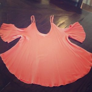 Shoulderless Romeo and Juliet top