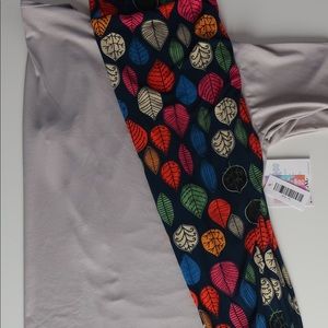 Lularoe Irma and TC leggings