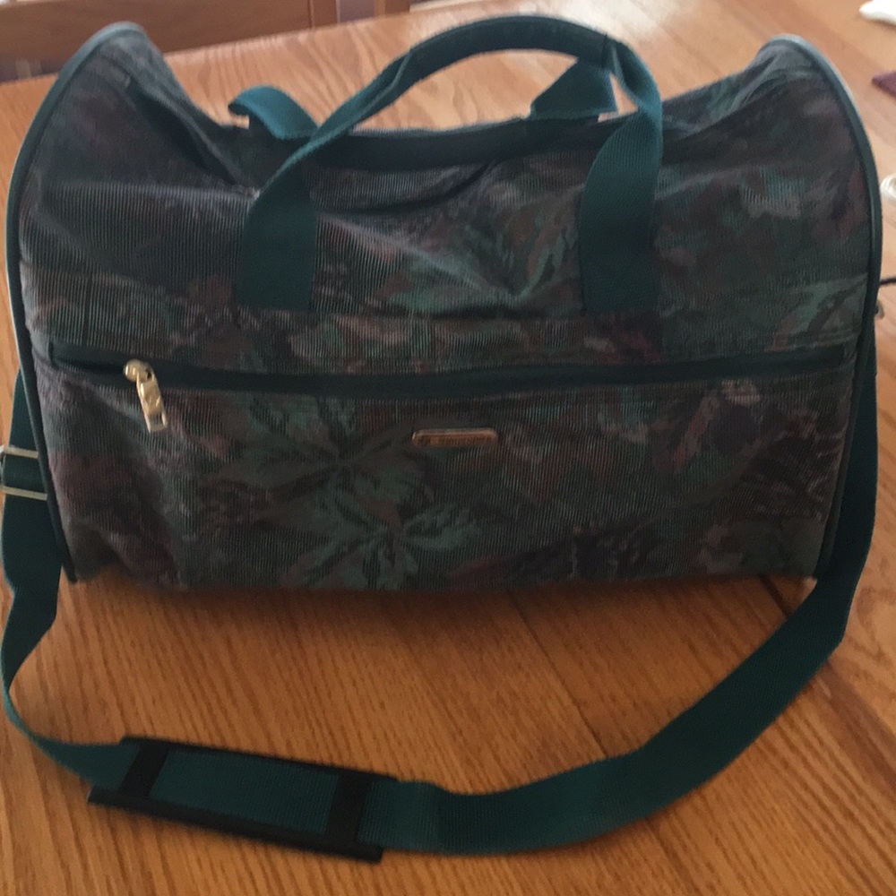 Samsonite small travel duffle bag