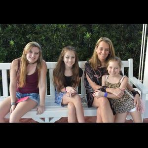 Meet your Posher, Deana