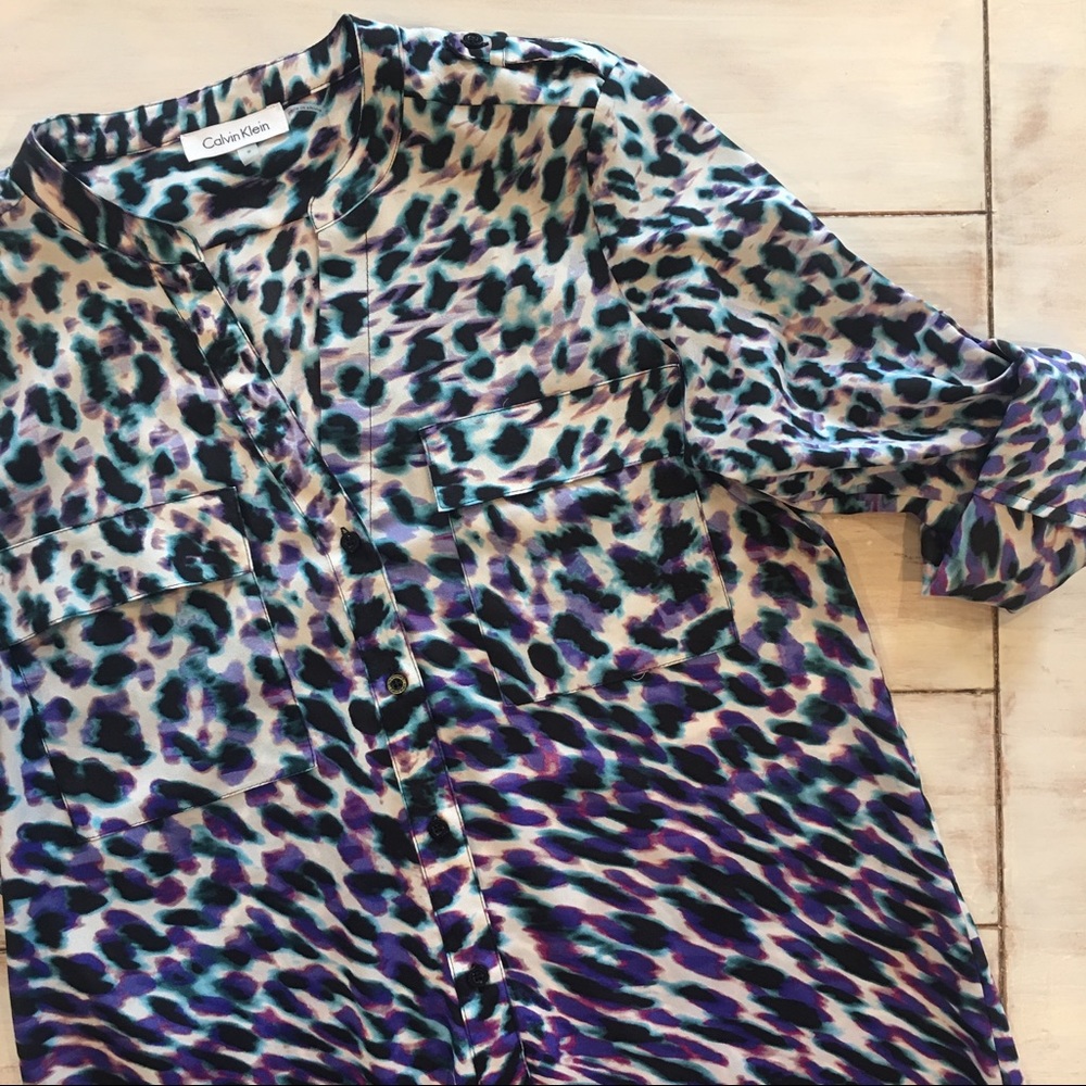 ⏰ LAST CHANCE $10 | Calvin Klein Ombre Animal Print Blouse Small, Was $49 - Picture 3 of 3