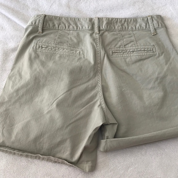 Gap Tan Jean Short - Picture 2 of 5