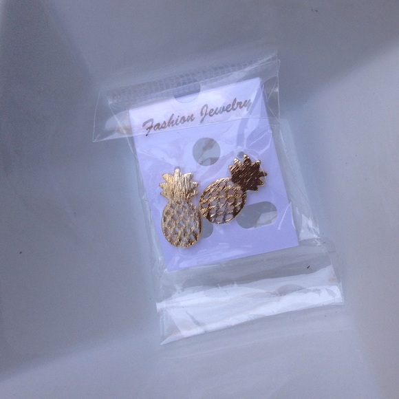 Dainty Gold-Tone Pineapple Earrings - Picture 2 of 4