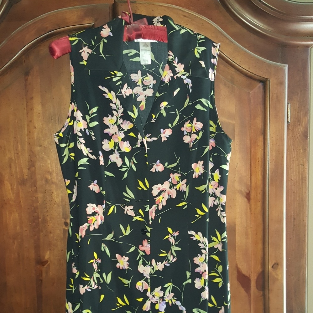 Button front dress - Picture 2 of 4