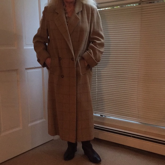 Winter coat - Picture 2 of 2